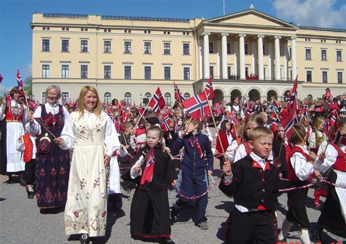 childrens parade 17 mai
source wikimedia commons
