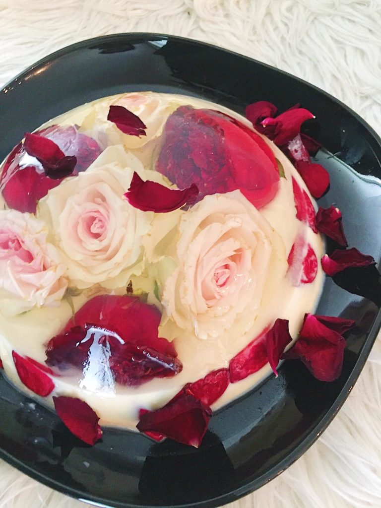 Rose cake White chocolate & cherry mousse - The Hyperborean Spell