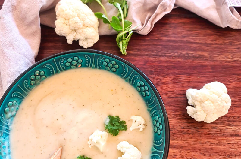 Sopa cremosa de couve-flor